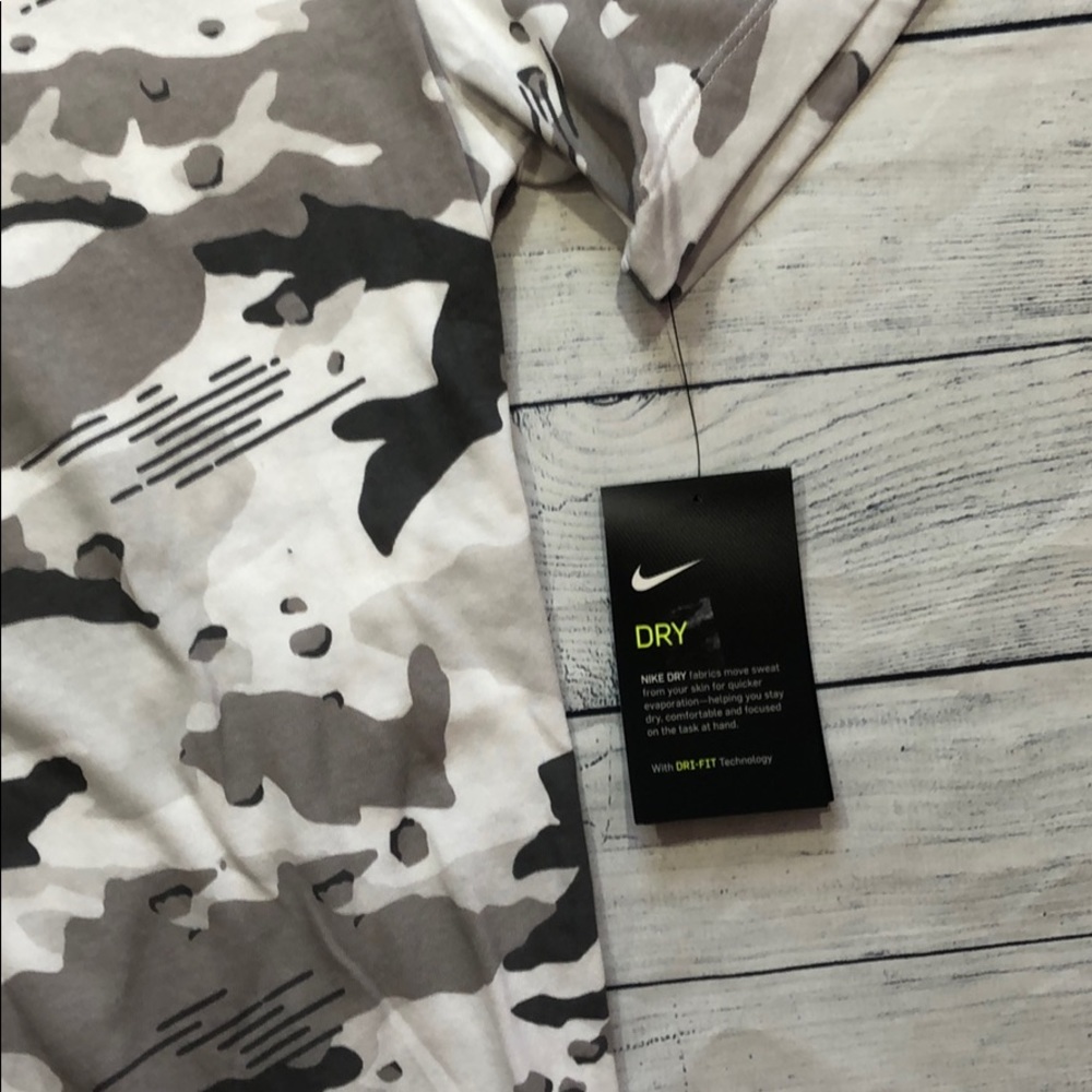 NWT Nike Camouflage Gray White Dri-Fit Cotton Tee - Picture 4 of 7